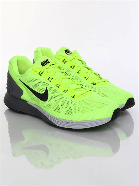 nike sportschoenen groen|green shoes for men Nike.